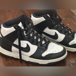 Nike Black and White Sneakers